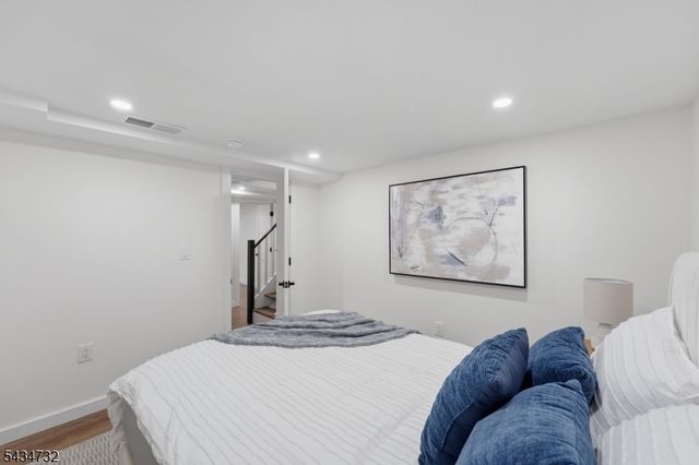166 Lincoln St, Montclair Twp., NJ 07042