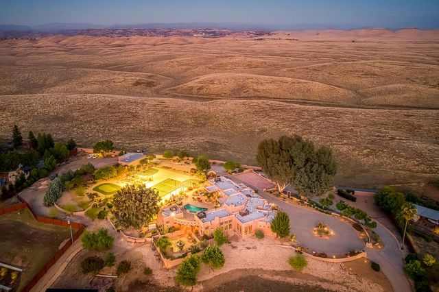 15516 N Friant Road, Friant, CA 93626