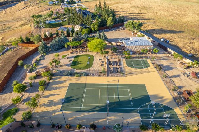 15516 N Friant Road, Friant, CA 93626