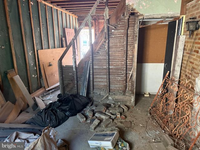 821-823 CHERRY, Camden, NJ 08103