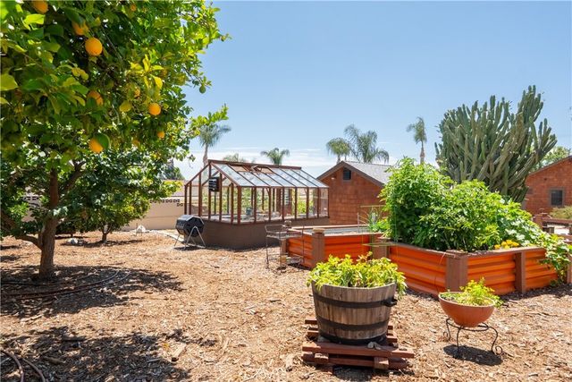895 W 23rd, Upland, CA 91784