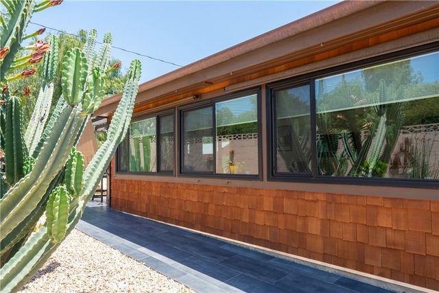 895 W 23rd, Upland, CA 91784