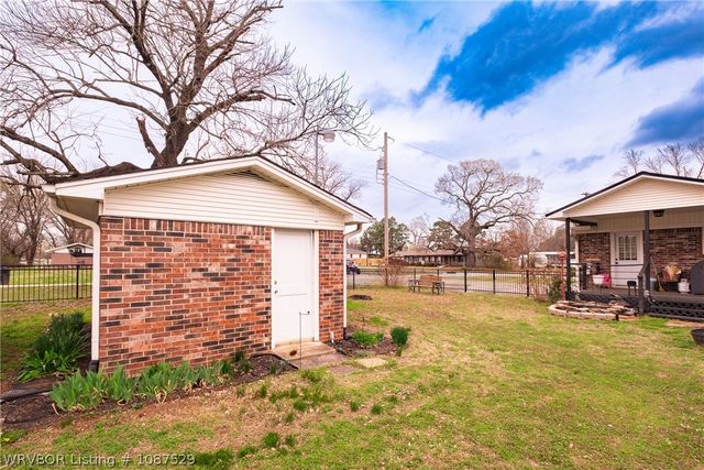 53 Grove Street, Magazine, AR 72943