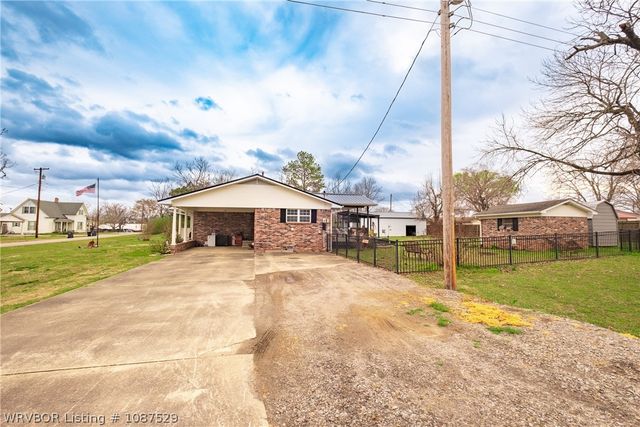 53 Grove Street, Magazine, AR 72943