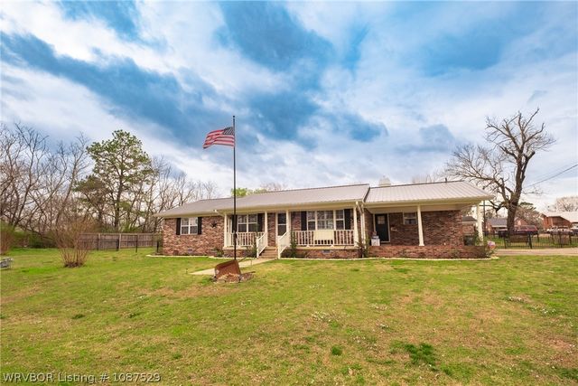 53 Grove Street, Magazine, AR 72943