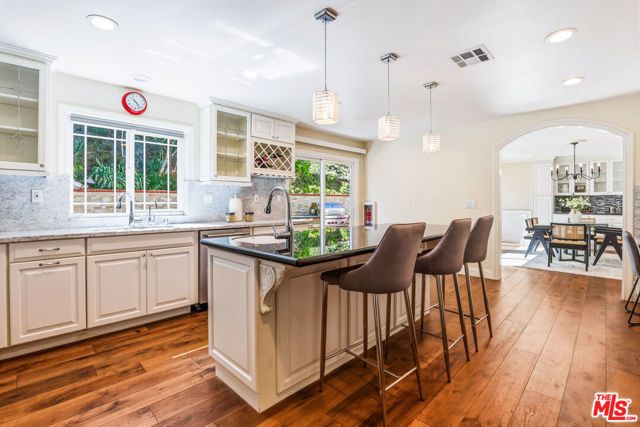 515 S Via Montana, Burbank, CA 91501