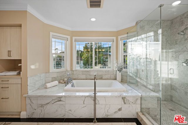 515 S Via Montana, Burbank, CA 91501