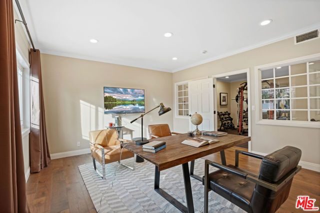 515 S Via Montana, Burbank, CA 91501