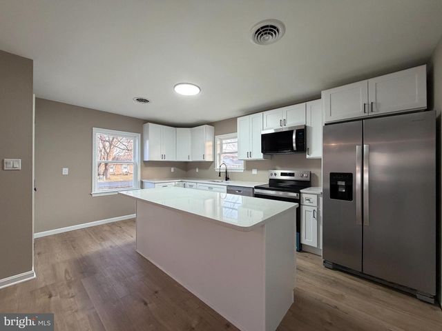 1906 HARBOR DR, Chester, MD 21619