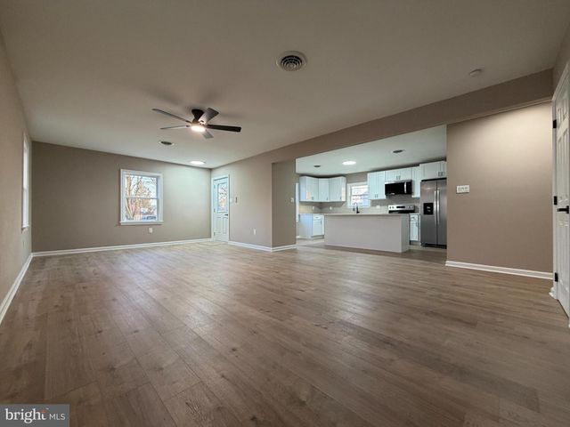 1906 HARBOR DR, Chester, MD 21619