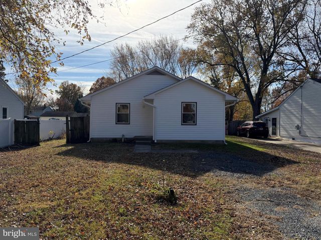 1906 HARBOR DR, Chester, MD 21619