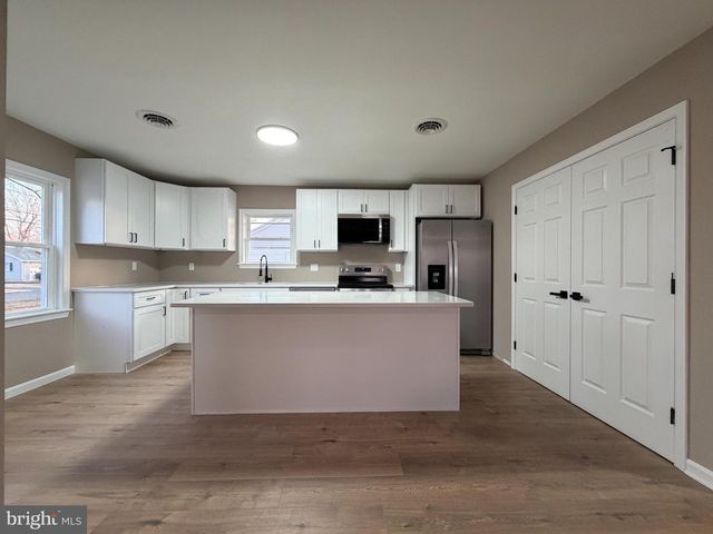 1906 HARBOR DR, Chester, MD 21619