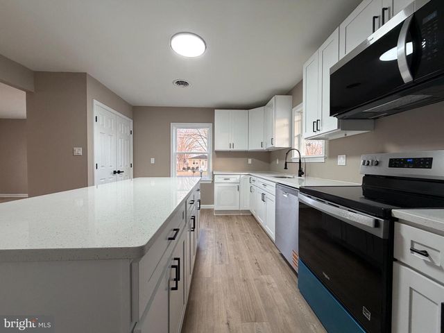 1906 HARBOR DR, Chester, MD 21619