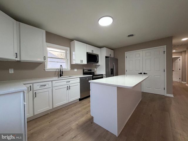 1906 HARBOR DR, Chester, MD 21619