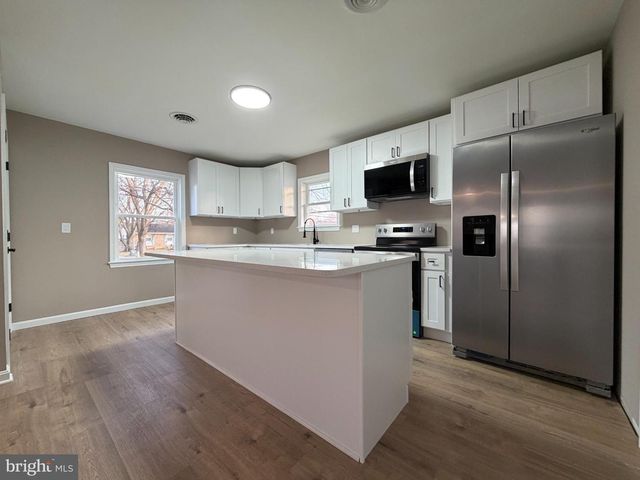 1906 HARBOR DR, Chester, MD 21619