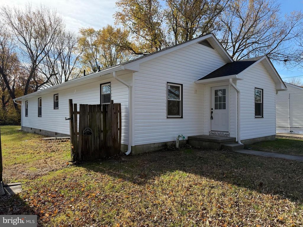 1906 HARBOR DR, Chester, MD 21619