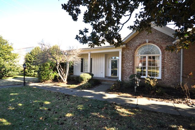 5601 Cloverland Dr Apt 118, Brentwood, TN 37027