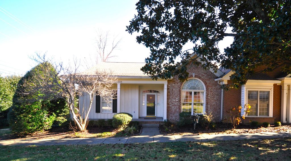 5601 Cloverland Dr Apt 118, Brentwood, TN 37027