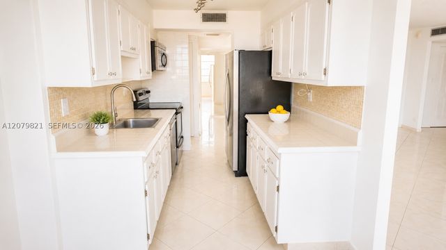 231 174th St 1215, Sunny Isles Beach, FL 33160