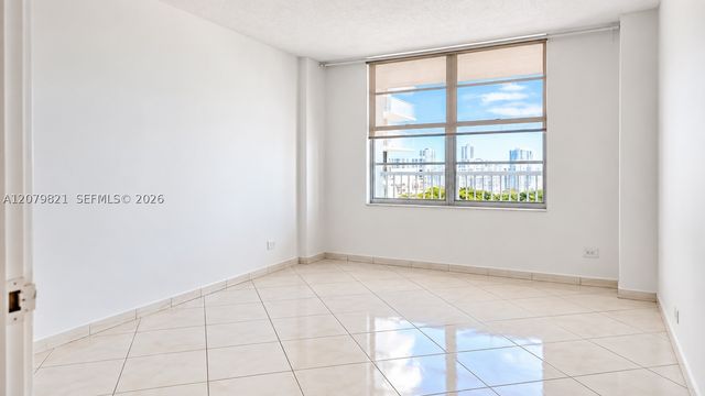 231 174th St 1215, Sunny Isles Beach, FL 33160