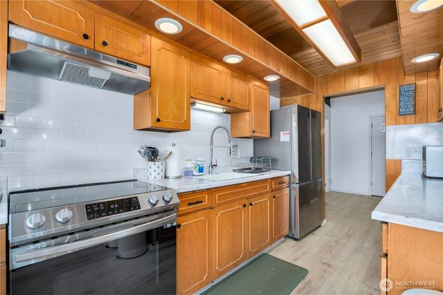 70 E Weymouth Place, Shelton, WA 98584
