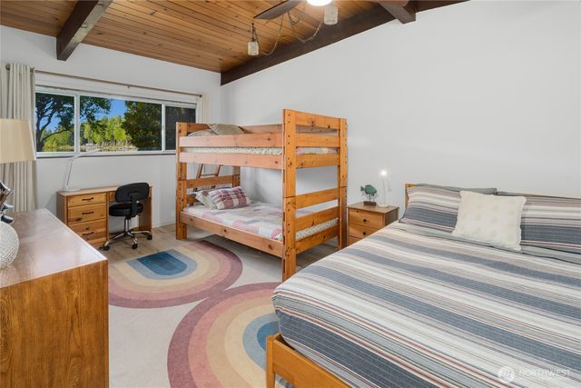 70 E Weymouth Place, Shelton, WA 98584
