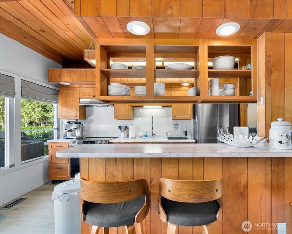70 E Weymouth Place, Shelton, WA 98584