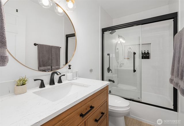 70 E Weymouth Place, Shelton, WA 98584