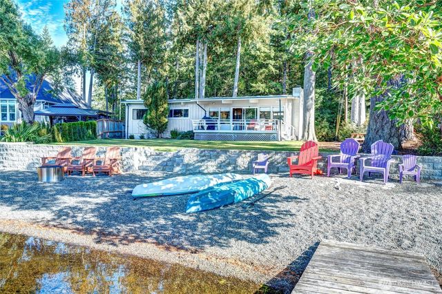 70 E Weymouth Place, Shelton, WA 98584