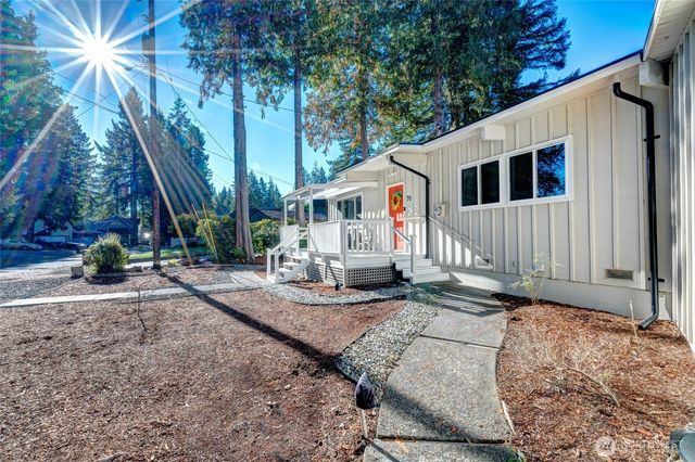 70 E Weymouth Place, Shelton, WA 98584