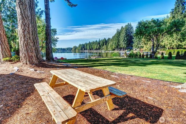 70 E Weymouth Place, Shelton, WA 98584