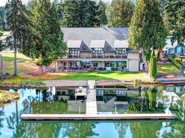 70 E Weymouth Place, Shelton, WA 98584