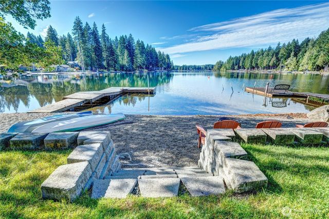 70 E Weymouth Place, Shelton, WA 98584