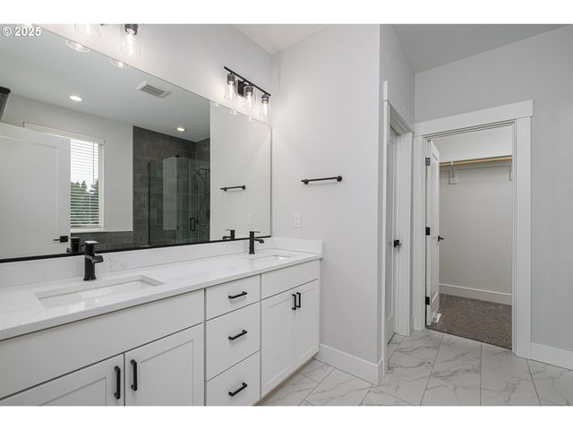 15209 Se TOWERS Ter, Portland, OR 97267