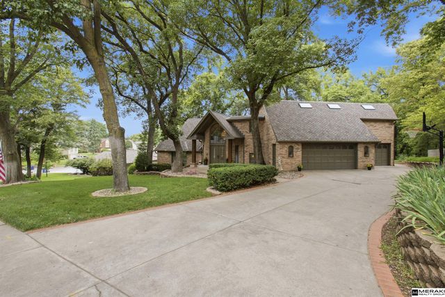 409 Martin Drive N, Bellevue, NE 68005