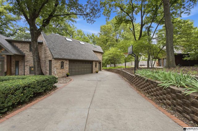 409 Martin Drive N, Bellevue, NE 68005