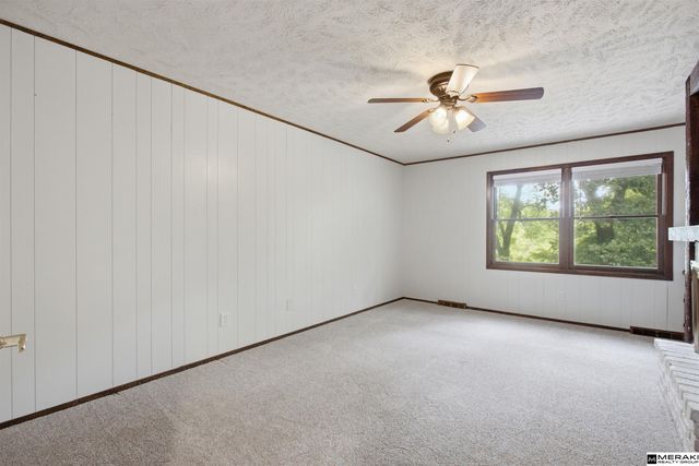 409 Martin Drive N, Bellevue, NE 68005