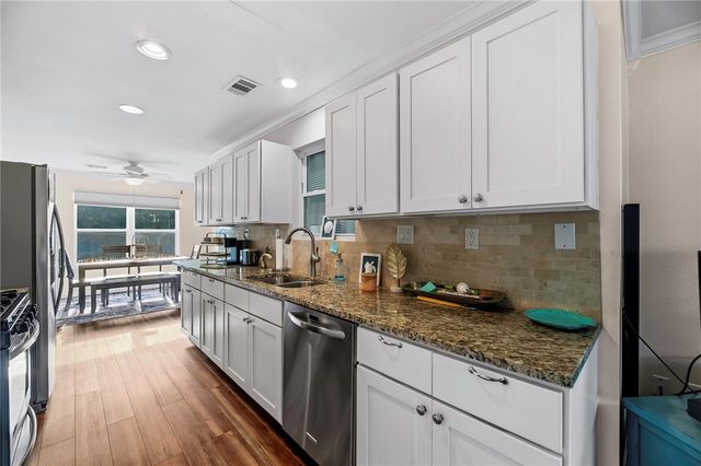 316 Copano Ridge Road, Rockport, TX 78382