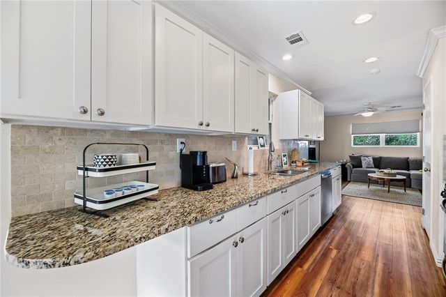 316 Copano Ridge Road, Rockport, TX 78382