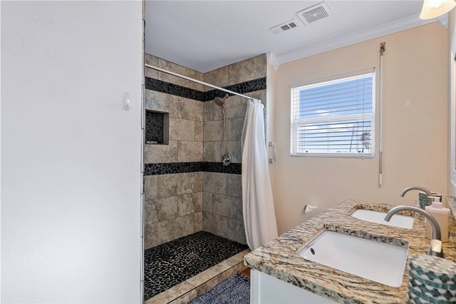 316 Copano Ridge Road, Rockport, TX 78382