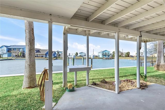 316 Copano Ridge Road, Rockport, TX 78382