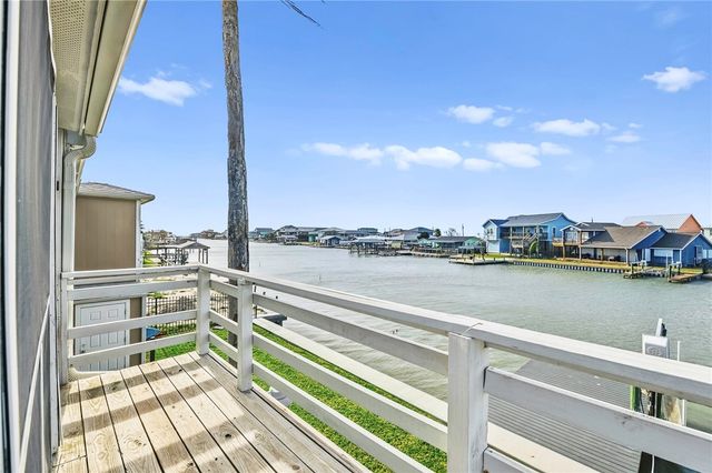 316 Copano Ridge Road, Rockport, TX 78382