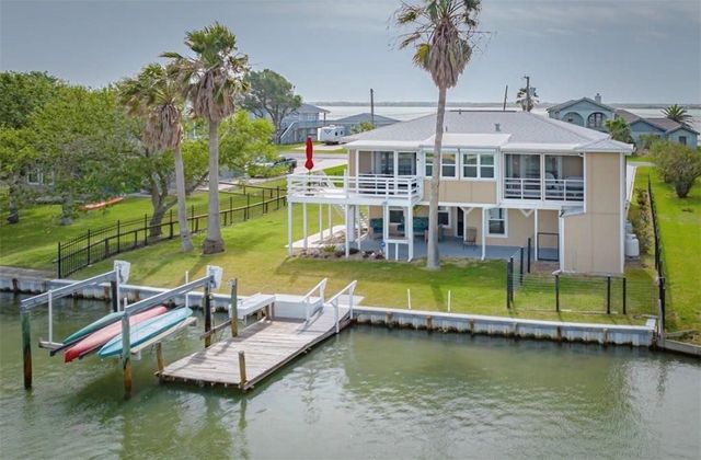 316 Copano Ridge Road, Rockport, TX 78382