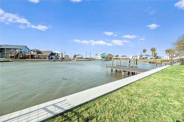316 Copano Ridge Road, Rockport, TX 78382
