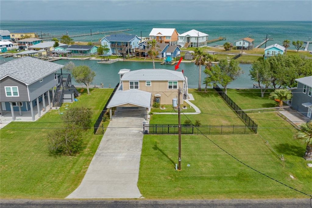 316 Copano Ridge Road, Rockport, TX 78382