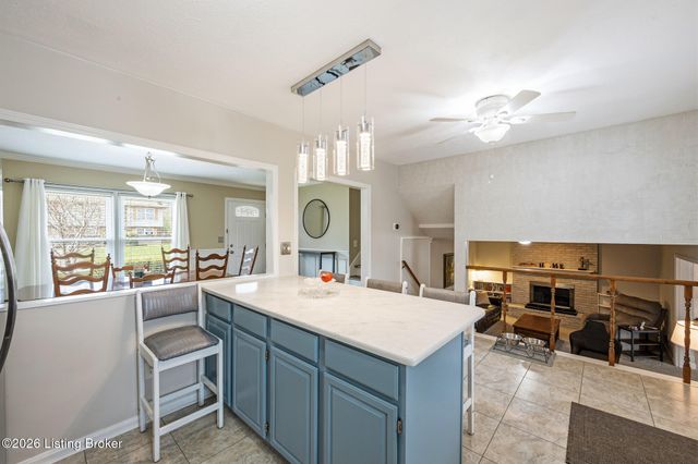 6530 Manassas Dr, Pewee Valley, KY 40056