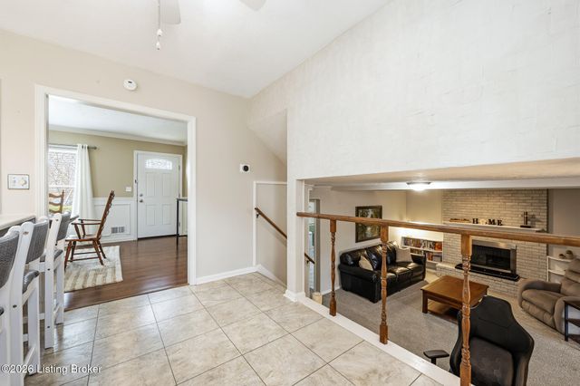 6530 Manassas Dr, Pewee Valley, KY 40056