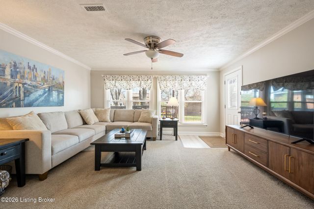 6530 Manassas Dr, Pewee Valley, KY 40056