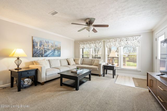 6530 Manassas Dr, Pewee Valley, KY 40056