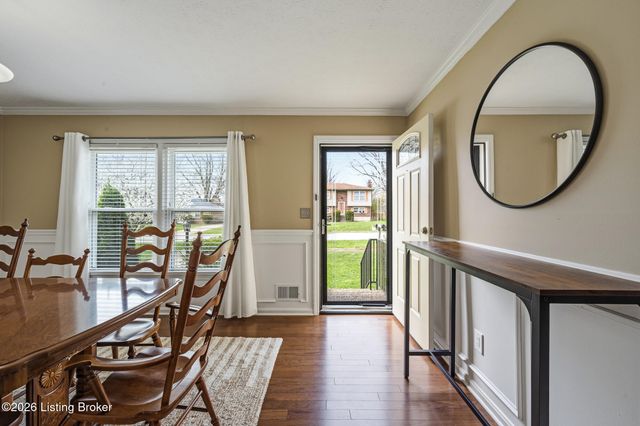 6530 Manassas Dr, Pewee Valley, KY 40056